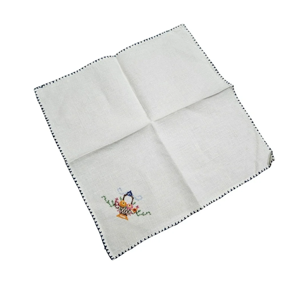 Vintage Cloth Napkins White Floral‎ Cross Stitch Vintage Cottagecore Oriental